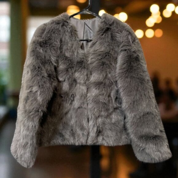 Women’s Gray Faux Fur Jacket – Soft Plush Elegant Coat - Picture 1 of 7